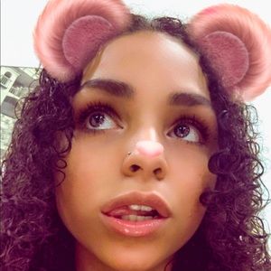 Meet your Posher, Jasmine